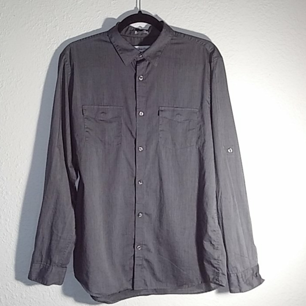 $💖Calvin Klein button down - Picture 2 of 4